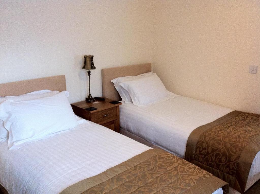Churchills Inn & Rooms Bowness-on-Windermere Phòng bức ảnh
